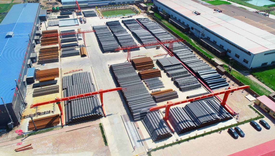 恒誠管道產(chǎn)品庫存區(qū)