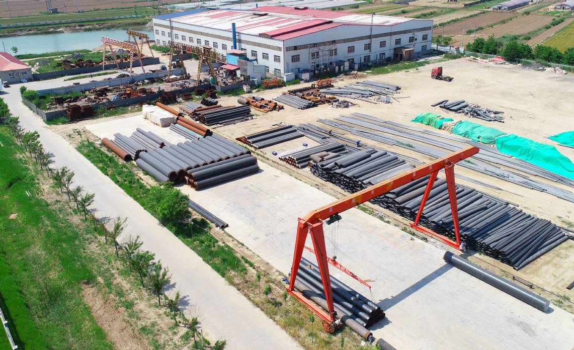 恒誠管道產(chǎn)品吊裝區(qū)